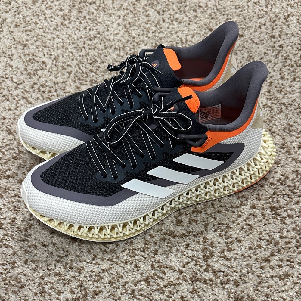 EUC Adidas Men's 4DFWD 2 Shoes - Size 8.5